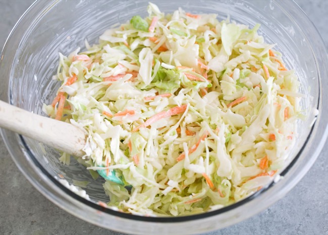 10-mon-salad-healthy-bo-duong-cho-mua-he-2021-4